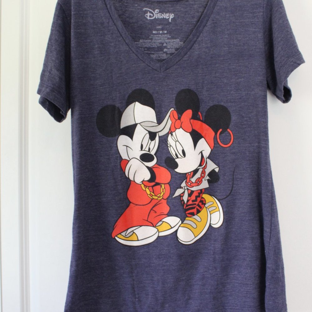 Disney Mickey And Minnie Mouse Hip Hop Love Character T-Shirt (Medium)